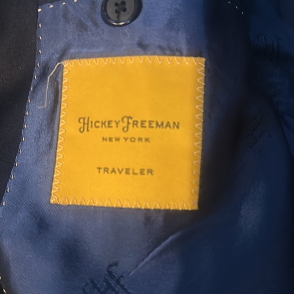 Great condition Hickey Freeman jacket in size 50. - Picture 3 of 4
